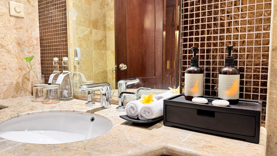 bathroom 4