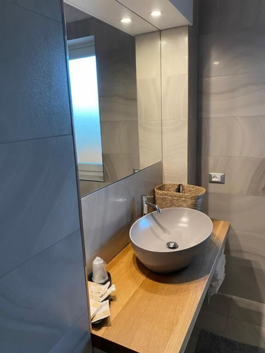 Bathroom 5, La Corte del Sole, Foggia