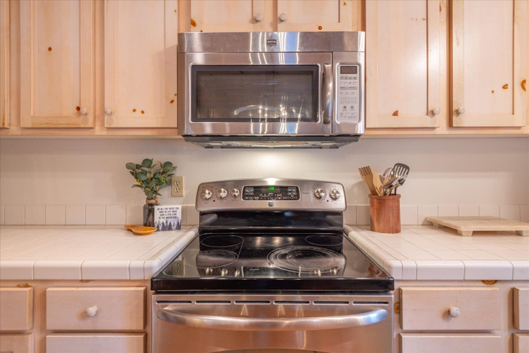 Private kitchen 5, Tahoe Pines Beach Retreat 3 Bedroom Home, Placer