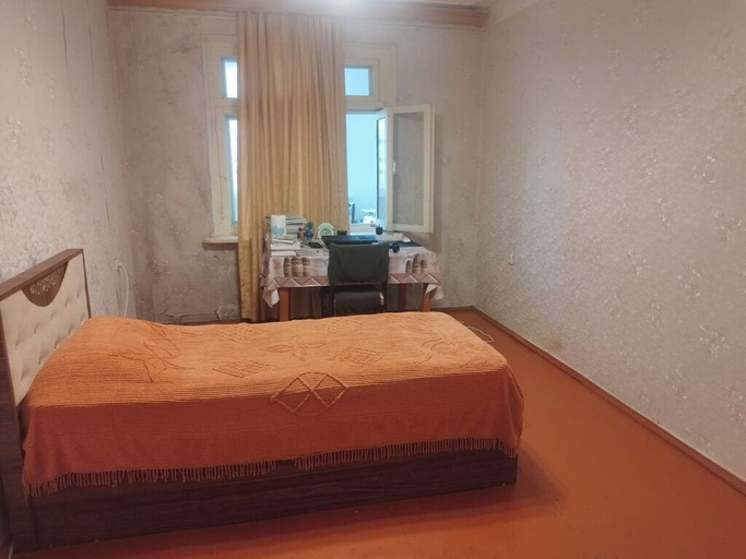 Room 4, Tabriz iki, Baku