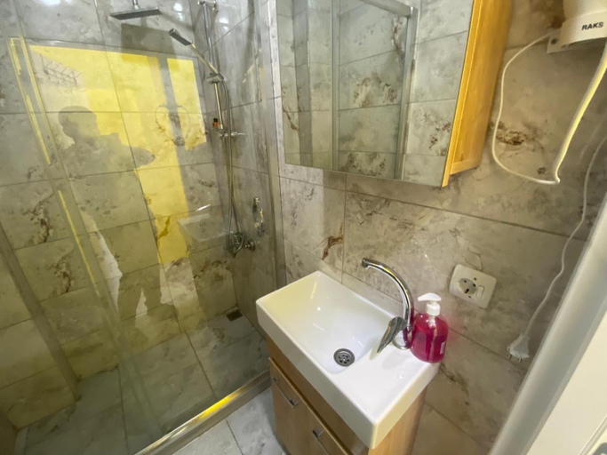 Bathroom 3, TAKSİM ACADEMİE HOUSE, Beyoğlu