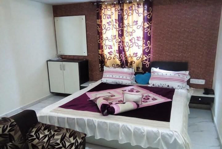 Bedroom 2, Hotel Kuber, Rajkot