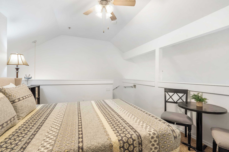 Bedroom 2, Peaceful Lakeview Escape - For 6, Taney