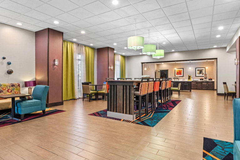 Public Area 2, Flag Point Inn & Suites Pratt, Pratt