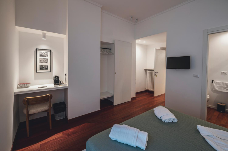 Bedroom 2, Habitat 42 Roman Stay, Rome