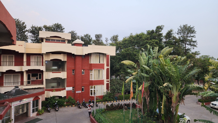 Exterior & Views 1, Red Bishop Tourist Complex, Panchkula