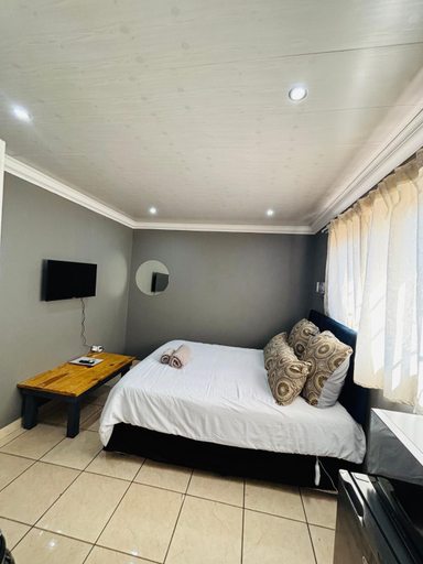 Bedroom 3, Zina, City of Tshwane