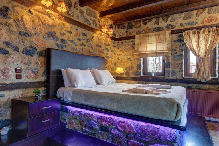 Others 3, Suites Mouses, Central Macedonia