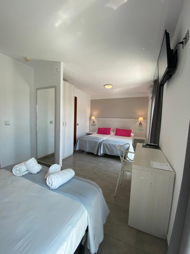 Bedroom 2, Hotel Apartamentos Solimar, Tarragona
