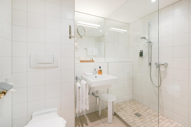 Bathroom 5, Krone Hittisau - Hotel & Restaurant im Bregenzerwald, Bregenz