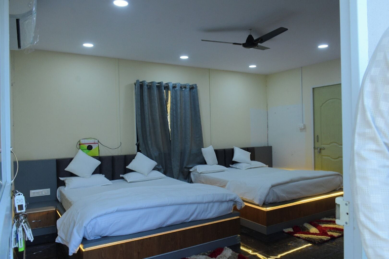 Room 5, Paradise Carnival Agro Tourism Centre, Aurangabad