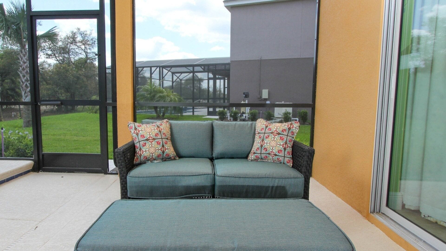 Terrace/patio, Solterra Resort 5 bedroom South Facing Pool Home 5 Home, Polk
