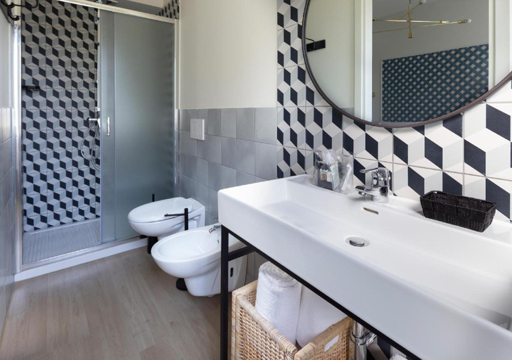 Bathroom 3, Hotel Buona fortuna, Rimini