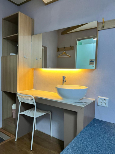 Bathroom 3, Bao Guesthouse, Jung