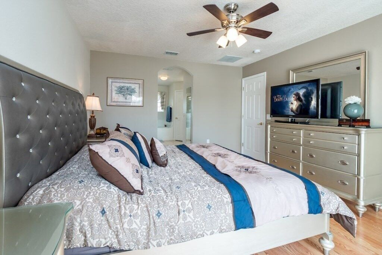 Room 2, Irish Charm 6 Bedroom Home, Osceola