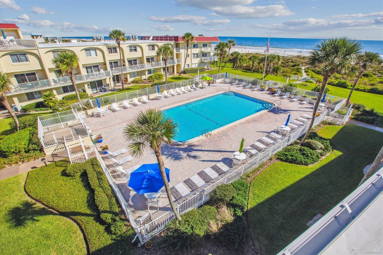 Pool 2, Oceanfront 3BR Condo: Gated, Breathtaking View, Saint Johns