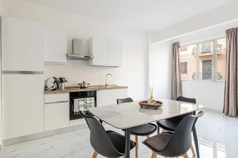 Private kitchen 3, Central 1bdr/4p Flat in Ventimiglia, Imperia