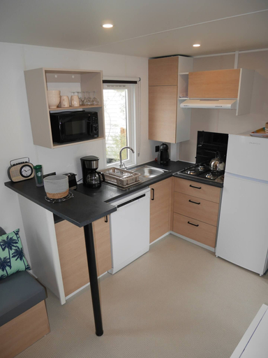 Private kitchen 2, Blue Camargue - Le Grau du Roi, Gard