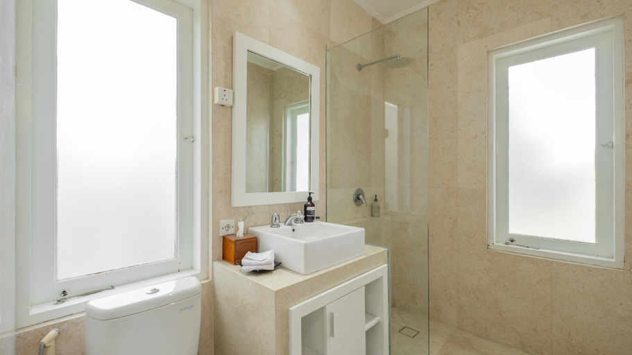 Bathroom 4, Villa Alun by Villa Finder, Badung