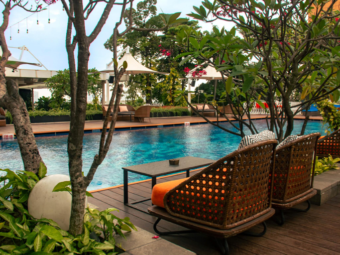 Poolside bar 4, Novotel Tangerang Hotel, Tangerang