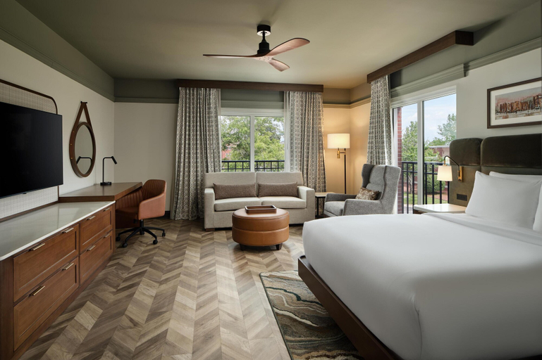 Bedroom 2, Tryon Riverfront Inn New Bern, Tapestry, Craven
