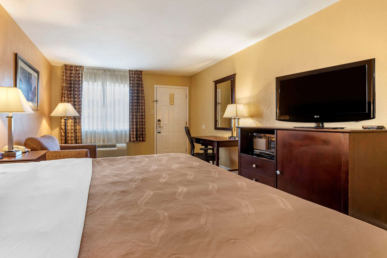 Others 5, Quality Inn Russellville I-40, Pope
