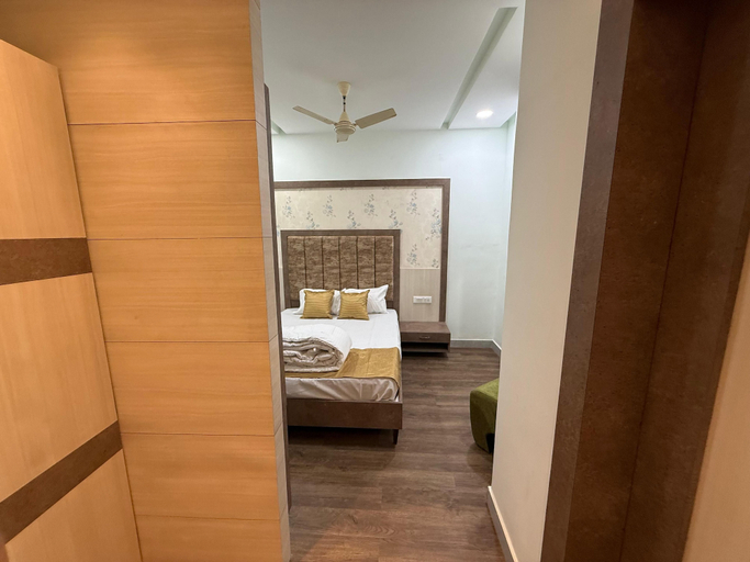 Room 2, Vallabh Villas Guest House, Varanasi