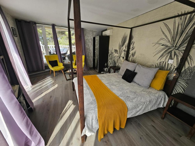 Bedroom 2, La Pinède d'Estarac, Aude