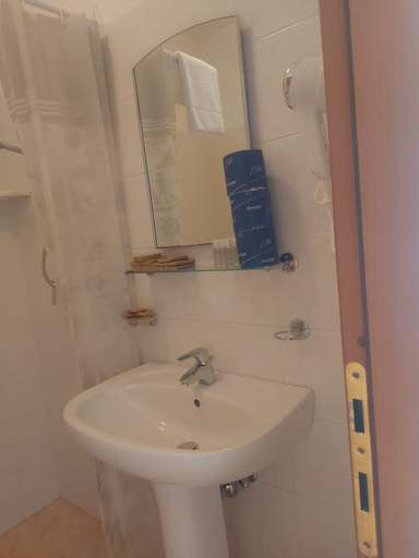 Bathroom 5, Hotel Holiday Garni - Pet Friendly, Teramo