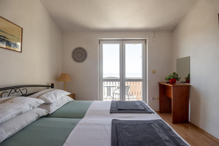 Facilities 5, Apartments Julijana, Makarska