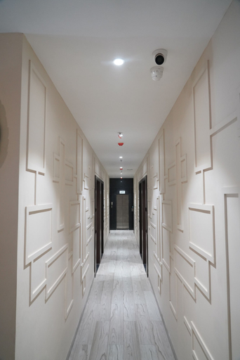 Lobby 5, Prince Diamond Boutique Hotel, Varanasi