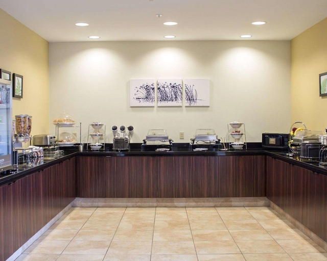 Food & Drinks 5, Sleep Inn & Suites Moundsville - Wheeling, Marshall