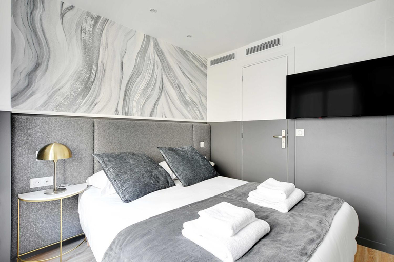 Bedroom 2, Modern Studio for 2P with A/C - Near Montmartre, Paris