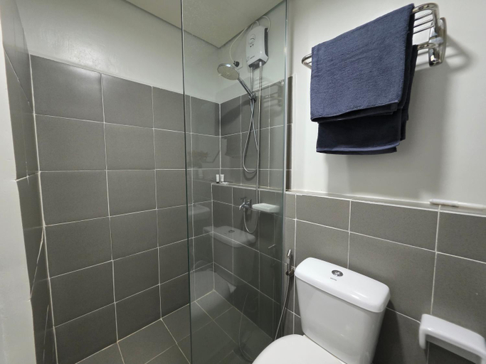 Bathroom 4, VERDANT by Camella Manors Deluxe Queen Room , Puerto Princesa City