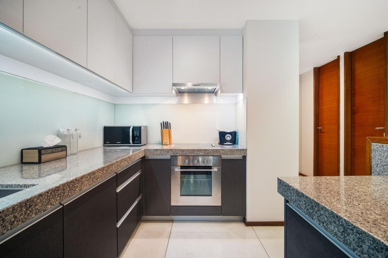 Private kitchen 4, Surin 2BR Resort Condo With Seaview@chava, Pulau Phuket
