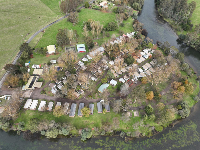 Others 3, Breakaway Twin Rivers Caravan Park, Murrindindi - East