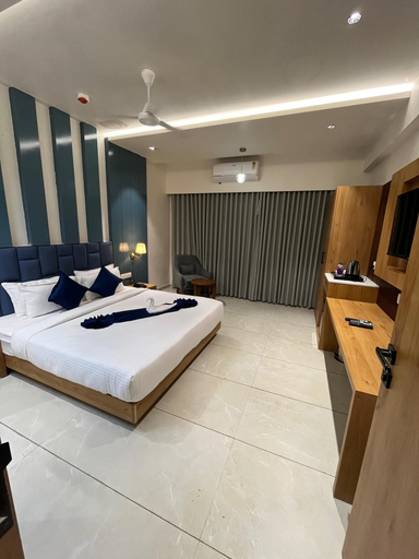 Room 4, Hotel Premji by Shivalaya Darshanam, Devbhumi Dwarka