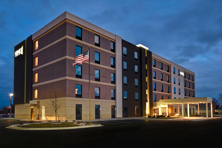 Exterior & Views