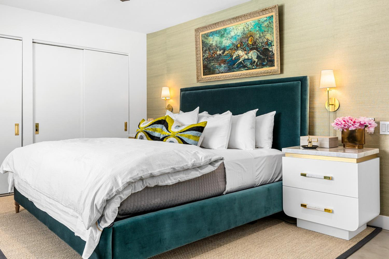 Bedroom 2, Alluring Palms by ACME House Company, Riverside
