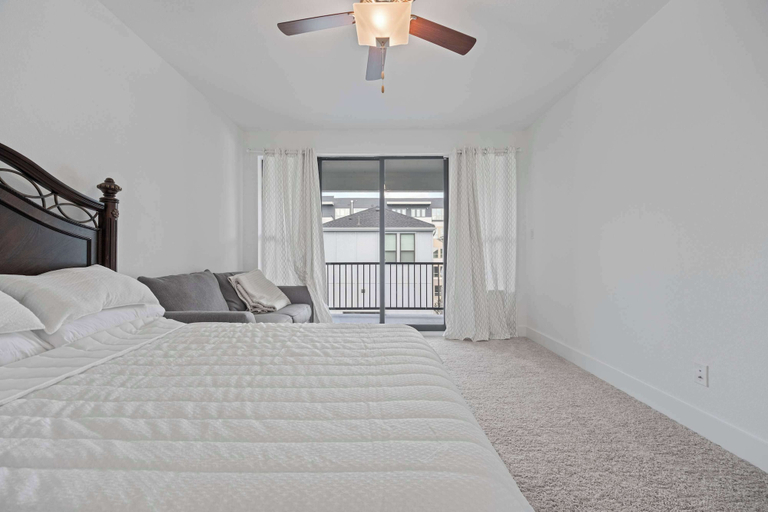 Room 3, Luxury 3 Bedroom WaterfrontHome Near DAL, Rockwall