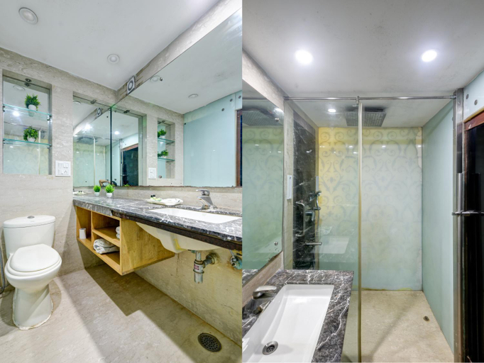 Bathroom 4, Airport Hotel Grand, Delhi