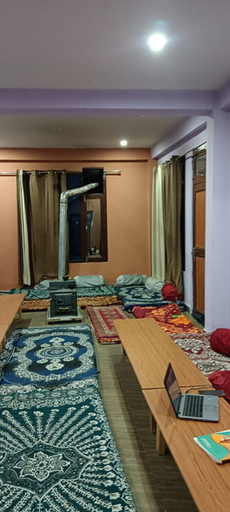 Bedroom 2, Majestic House and Bonkers on the go cafe, Kullu