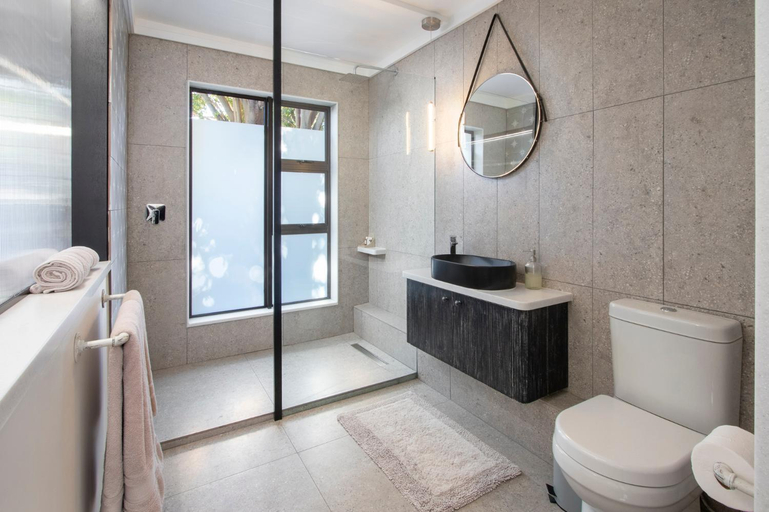 Bathroom 3, Hornbill House Self Catering Accommodation, Overberg