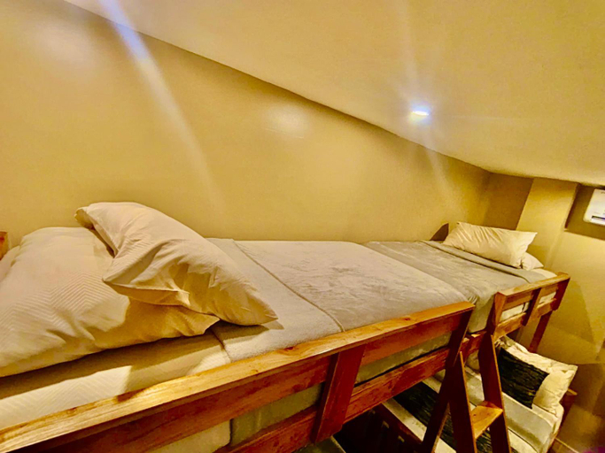 Bedroom 4, Southseas Beach Resort and Dive Center, Santander