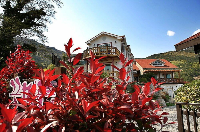 1, Ggumaebon Pension, Geoje