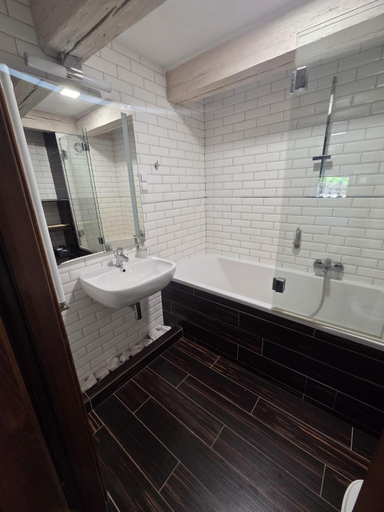 Bathroom 3, Nowa Prowansja, Złotoryja
