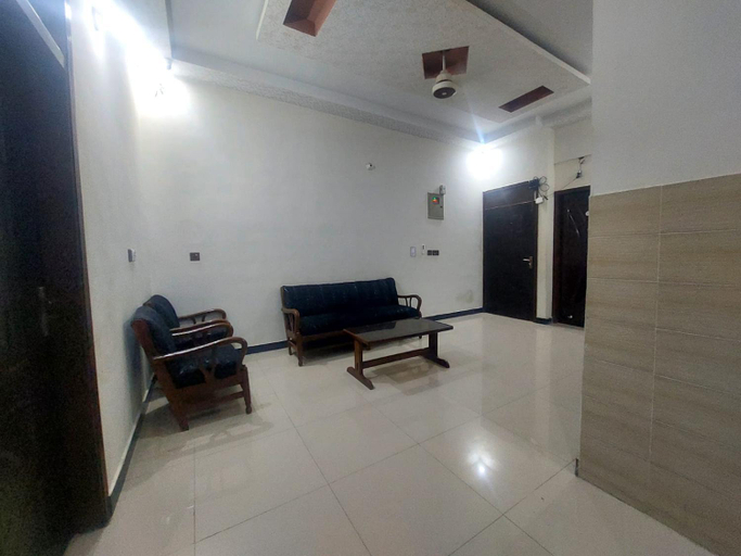 Others 4, HostHub Guest House Gulshan iqbal, Karachi