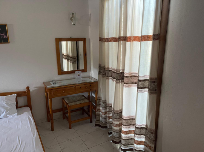 Bedroom 2, Matina's house, North Aegean