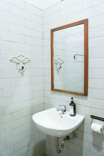 Bathroom 2, Rumah Canda, Bandung
