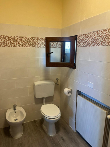 Bathroom, Casetta dei fiori, Livorno